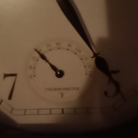 Clock - Picture 4 of 5